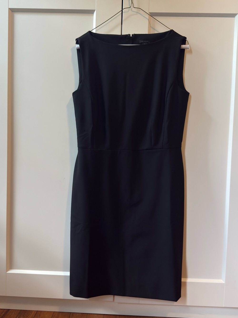 Ann Taylor Black Sleeveless Midi Sheath Dress